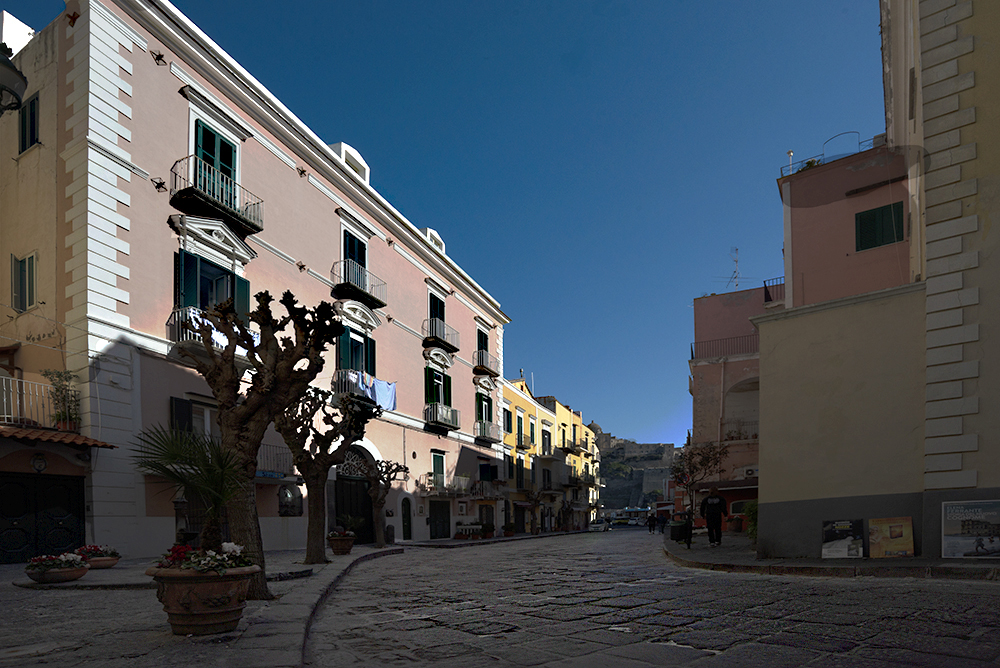 Le vie dello shopping (Borgo di Ischia Ponte)